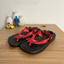 2PD. PGY100 Crocs 2811