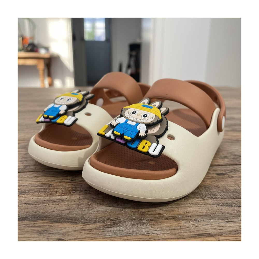 2PD. PGY100 Crocs Labubu 2590